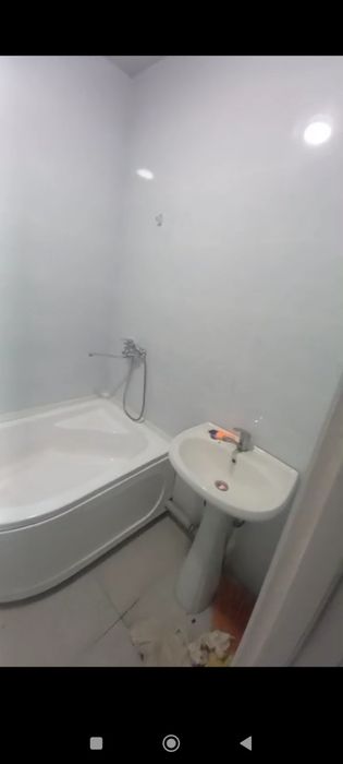 Аренда Сергели Бобур махахалла 2 хона янги уй хич ким яшамаган Оилага