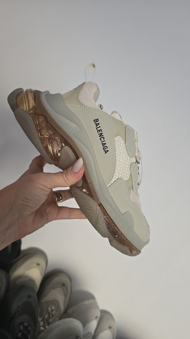 Snekers Balenciaga triple s