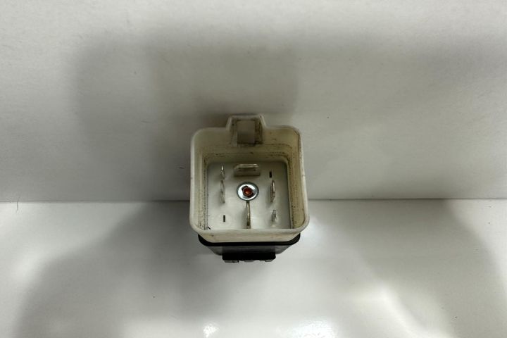 Releu  899260000 Mercedes-Benz Vito W639