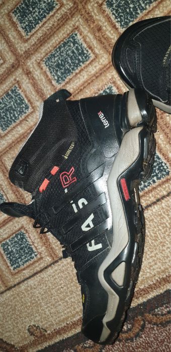 Ghete Adidas Goretex