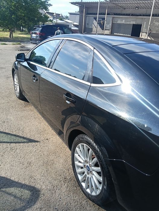 FORD Mondeo 2014 — imagine 2