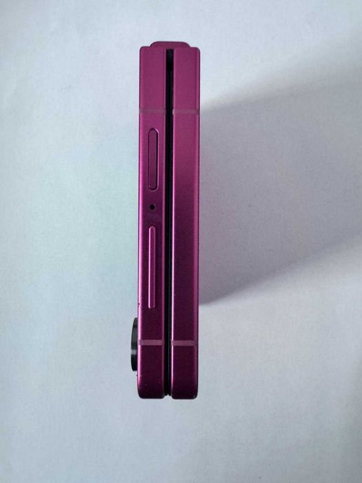 Schimb Samsung Galaxy  Z Flip 7 CoralRed 12GB RAM 512 GB