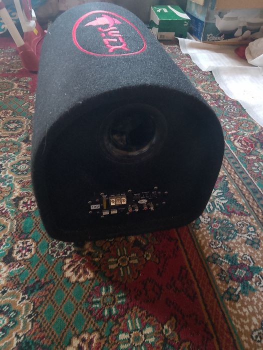 Сабвуфер         .