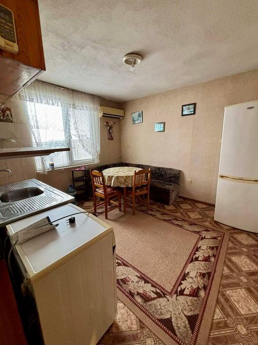Едноетажна Къща в ж.к Меден Рудник