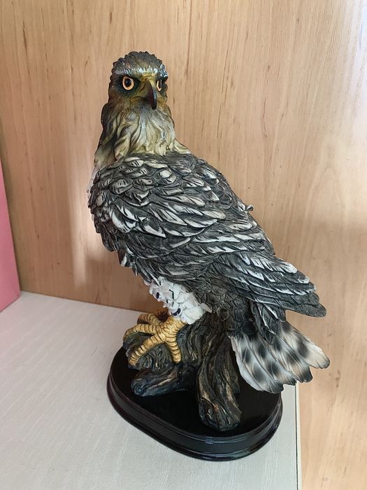 Продам статуэтку «Ястреб»