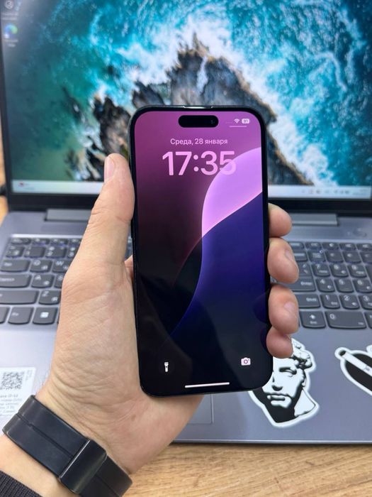 iPhone 15 Память: 256 Гб Ёмкость: 100%