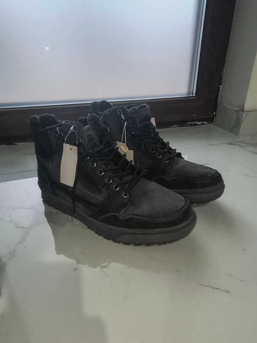 Vând ghete bărbătești Tom Tailor!