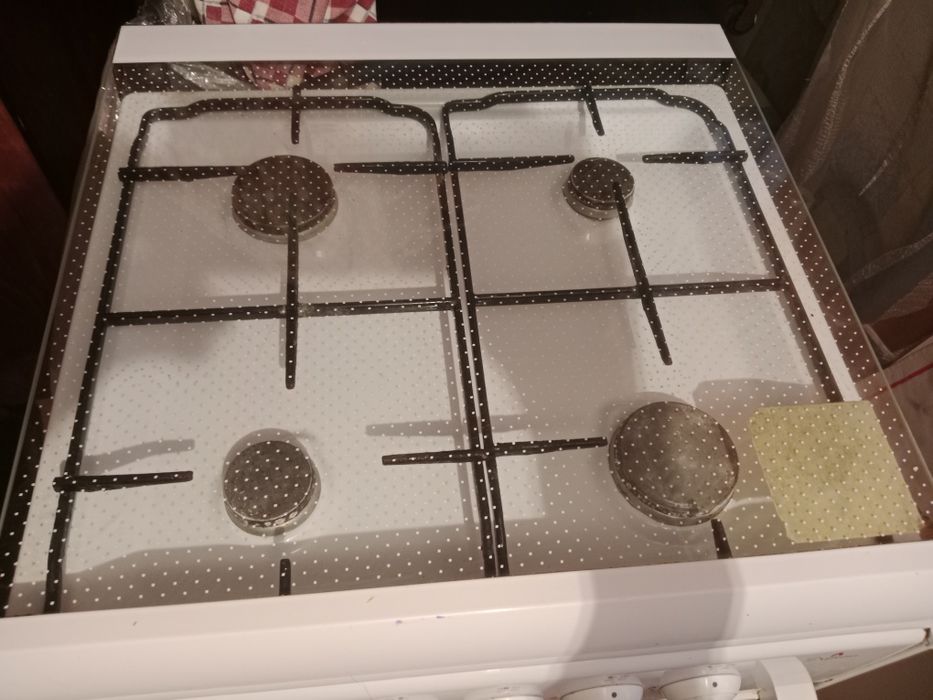 Продам газовую плиту