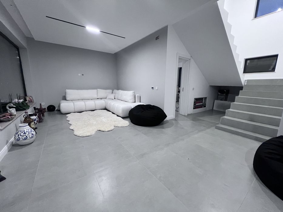 Casa nou construita de vanzare, proprietate premium, utilata/mobilata