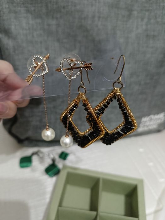 Все серьги за 2500