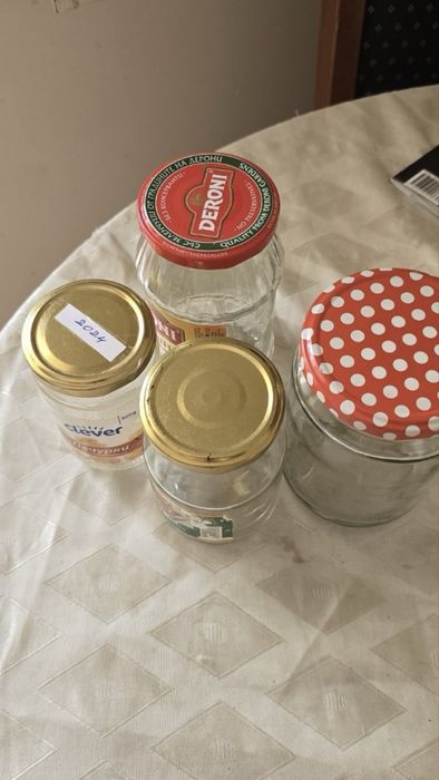 Стъклени буркани