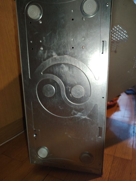 Стар Dell компютър + рутер