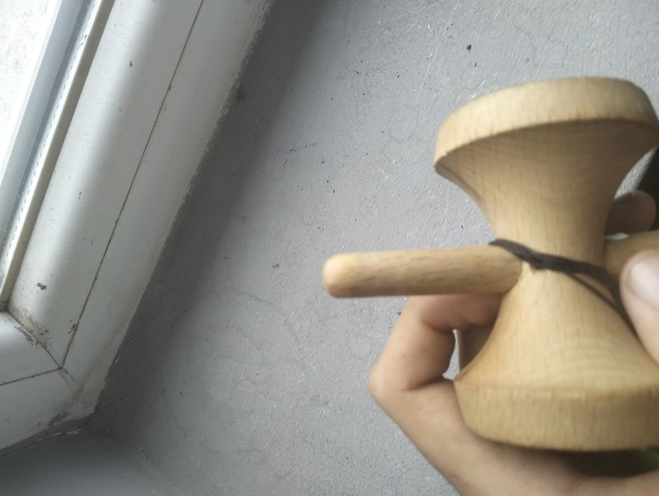Vând kendama paly semnată de xremus