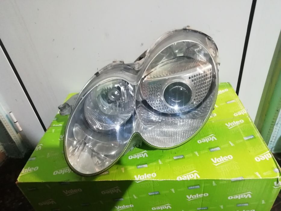 фар Фарове за Mercedes SL R230 / Мерцедес СЛ 230 XENON - USA.