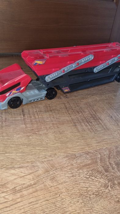 Hot Wheels tir masinute