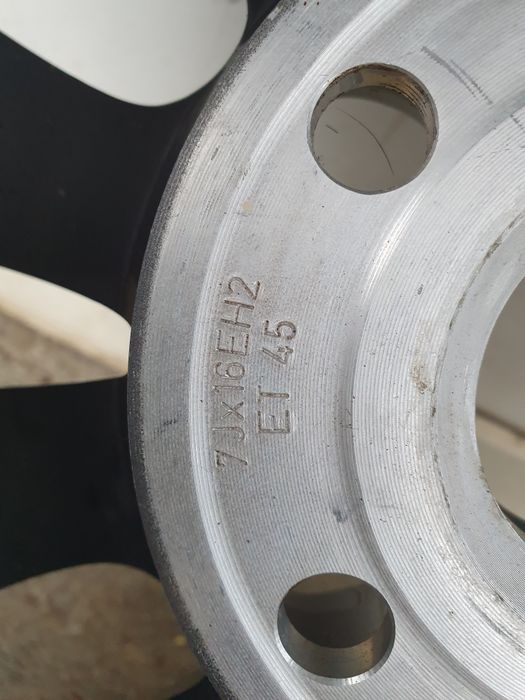 Vand o bucata janta NOUA vw ,16 " ,3C0 601 025 C cu anvelopa 215 55 16
