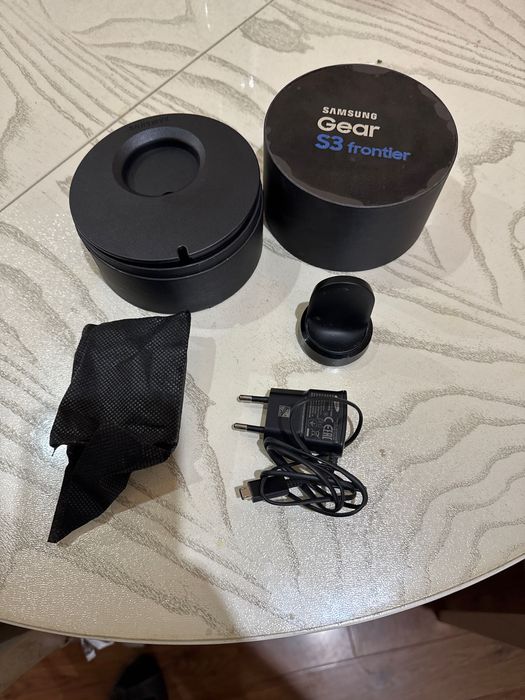 Смарт часы Samsung Gear Frontier