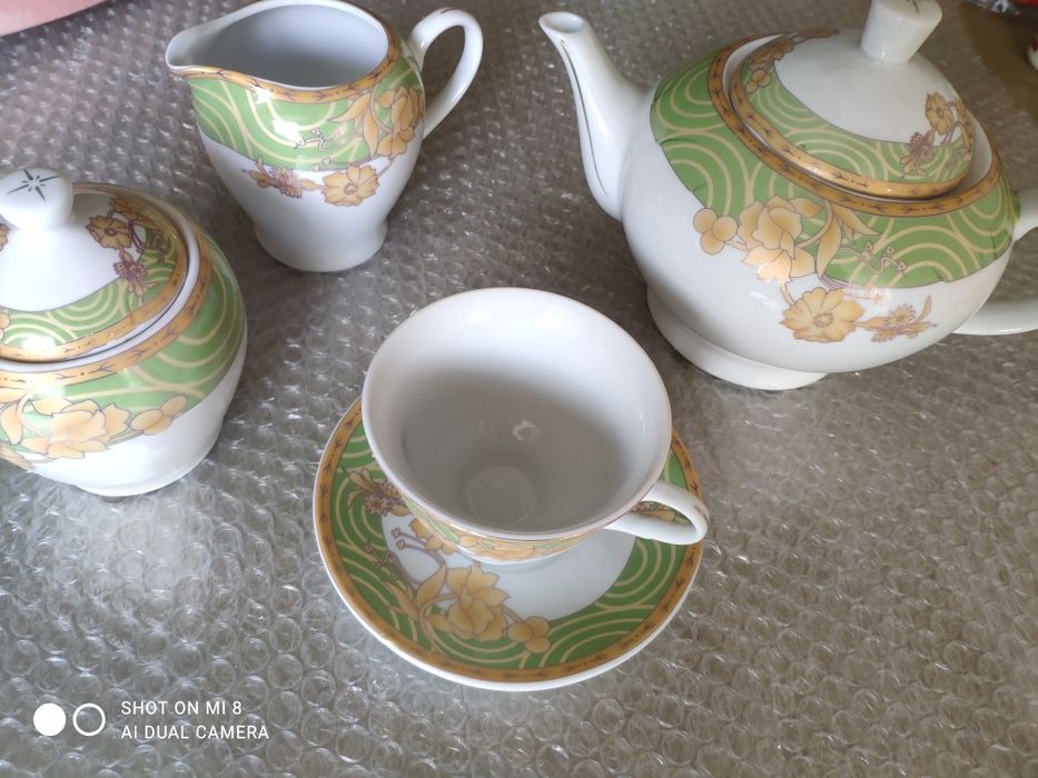 Чайный сервиз на 6 персон