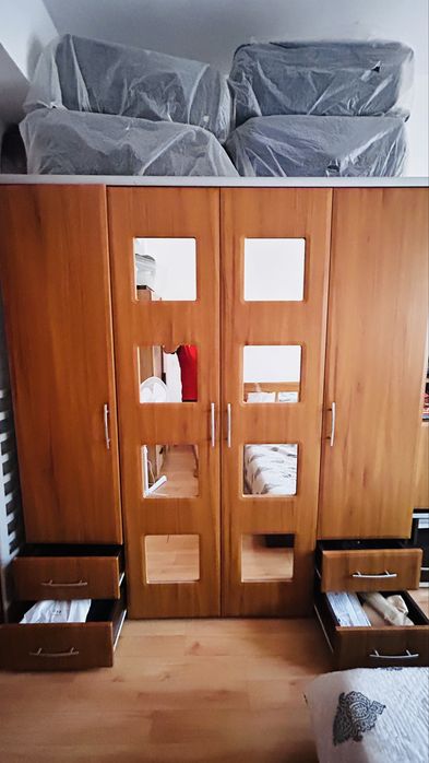 Urgent sale : Good wardrobe (Dulap Dormitor)