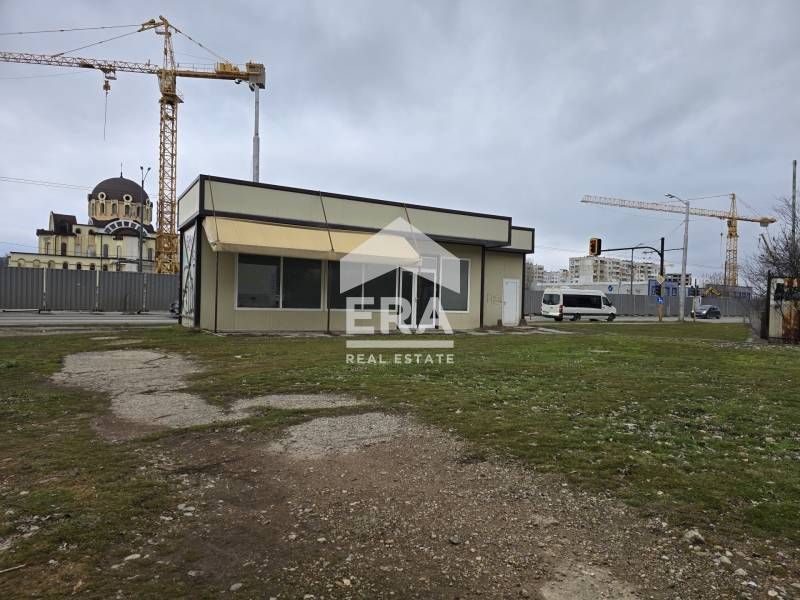 Ъглов парцел с преместваем търговски обект в София до Метростанция с Т