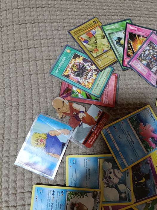 Cartonașe Pokemon