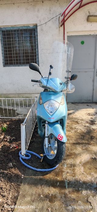 Scuter honda dylan 125cc categoria B