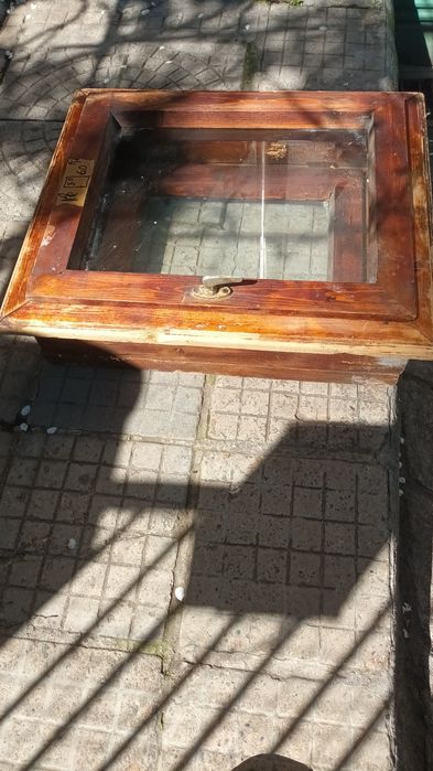 МАЛКИ Дърени прозорци