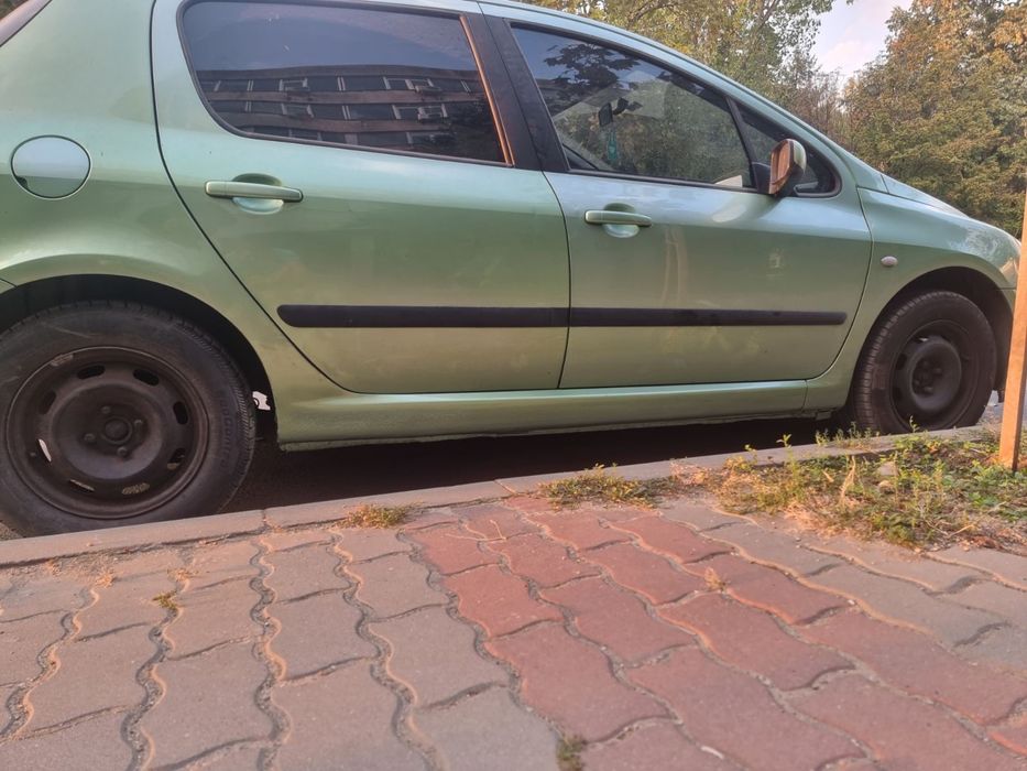 Боядисване, кърпене, пастиране, изправяне на удари, отстраняване ръжди