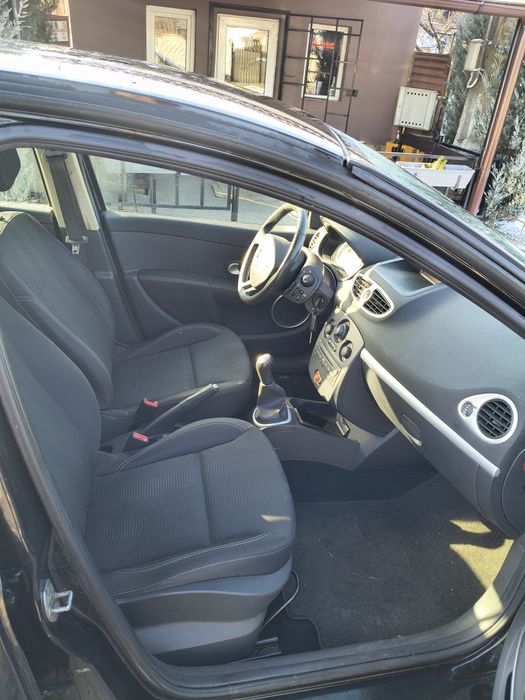 Vând Renault Clio 2011