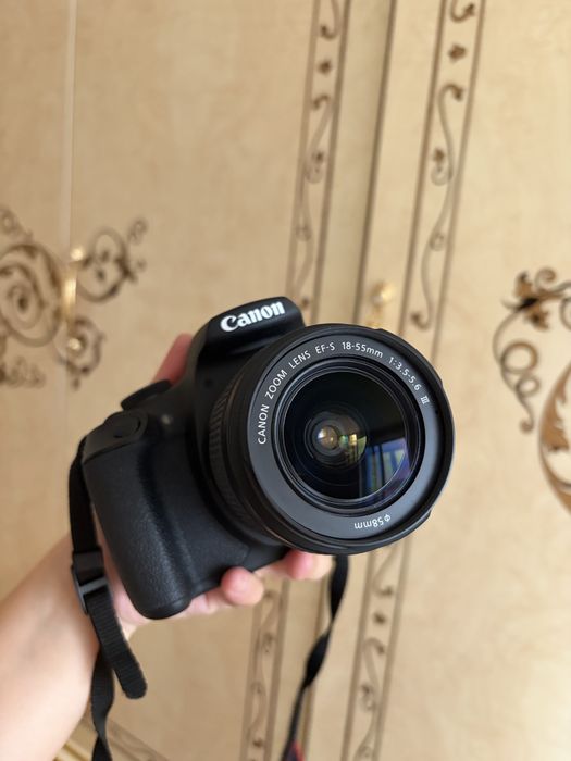 Продаю Canon EOS 2000D в идеальном состоянии