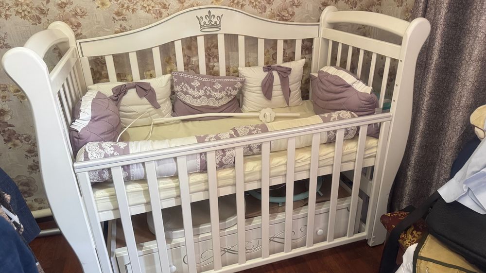 Детская кроватка