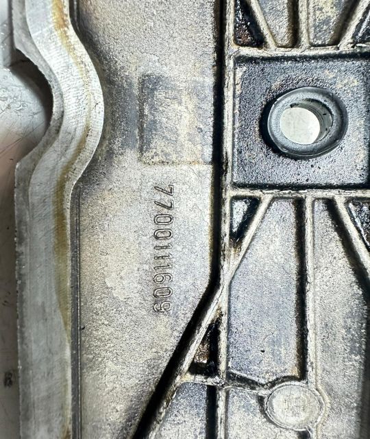 Capac culbutori 1.9 dci 7700111609 Renault Laguna a 2-a generatie