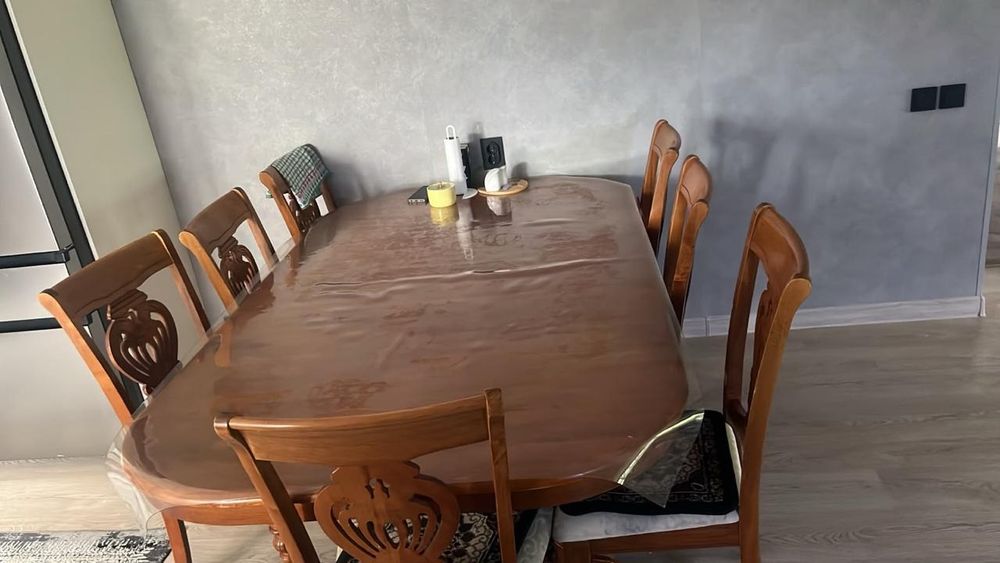Продам стулья и стол