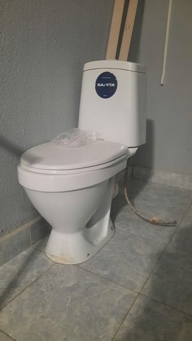 Унитаз б/у для стройки