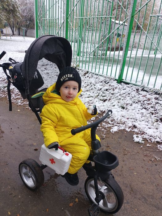 Продам трёхколёсный велосипед