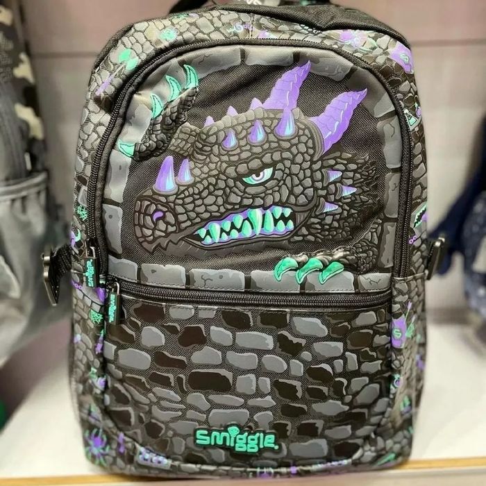 Рюкзаки и школьные принадлежности бренда Smiggle