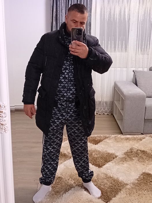 Vand motocultor cu toate accesoriile și remorca