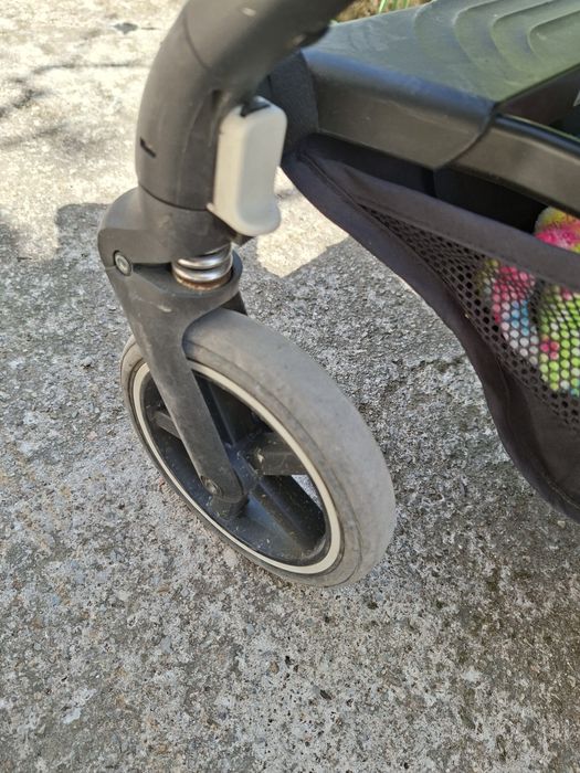 Cybex Eezy s+2 количка и подложка против изпотяване
