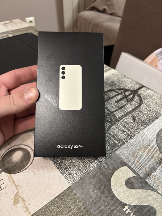 Samsung Galaxy S24 plus