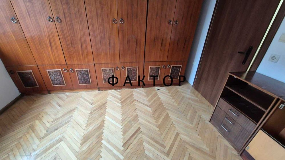 Продава се Двустаен апартамент в Пловдив, Христо Смирненски - 70 кв.м за 1258 €/кв.м - Снимка #3