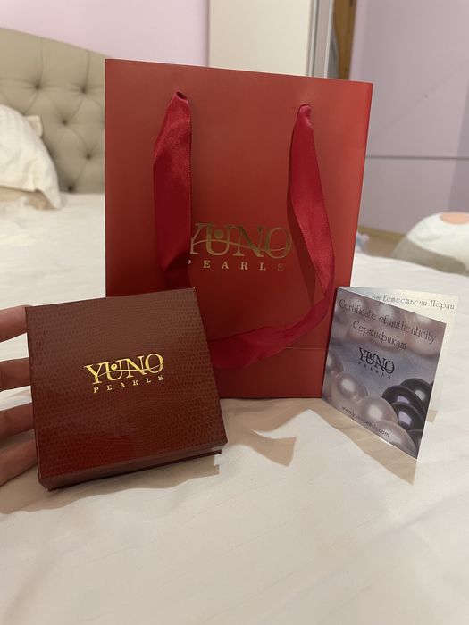 Комплект обеци и колие