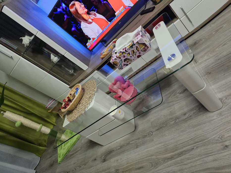masuta cafea living.Achizitionata de la kika,cu un designe f placut