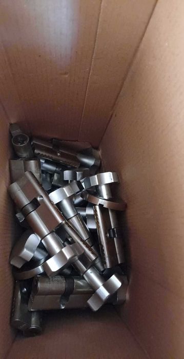 Брави хотелски врати