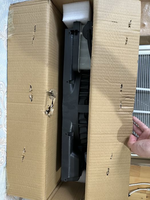 Диффузор радиатора в сборе