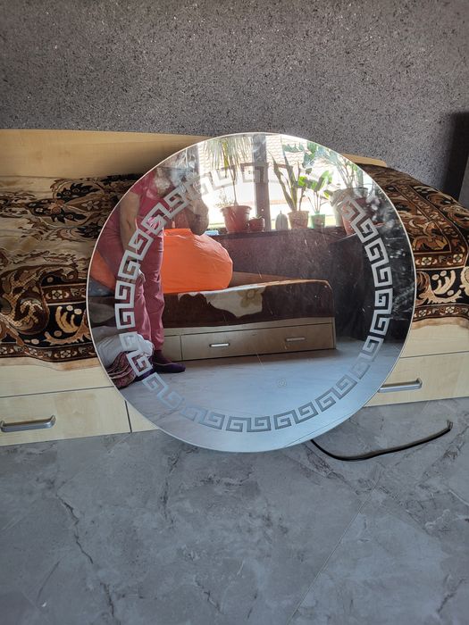 Продам зеркало для ванной