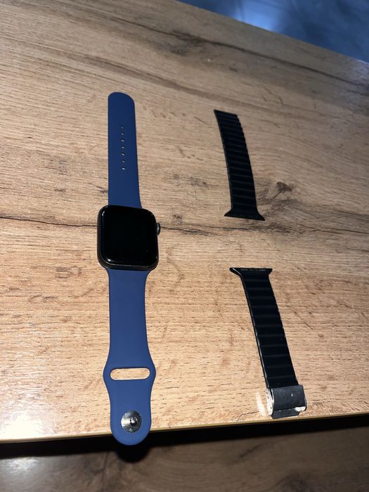 Продам Apple watch Se 44мм