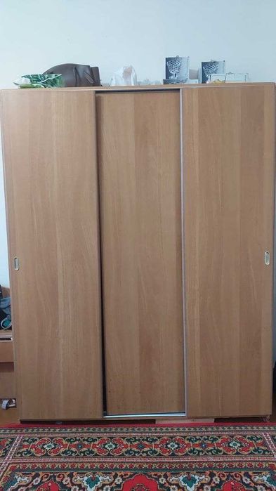 Продаёся срочно спальный гарнитур