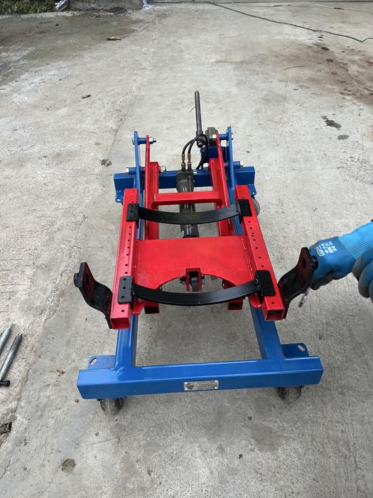 Domkrat og’ir karopka matorlarni ko’tarib tushurish uchun