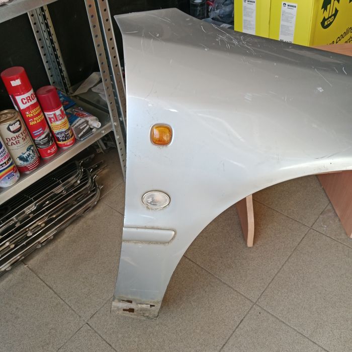 Продам крылья передние Ауди А4В5