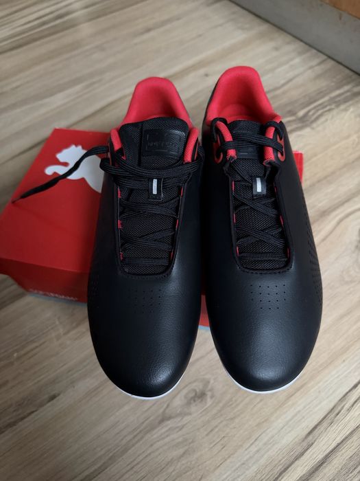 Чисто кови оригинални два  цвята маратонки Puma Ferrari  ! 42,44 н